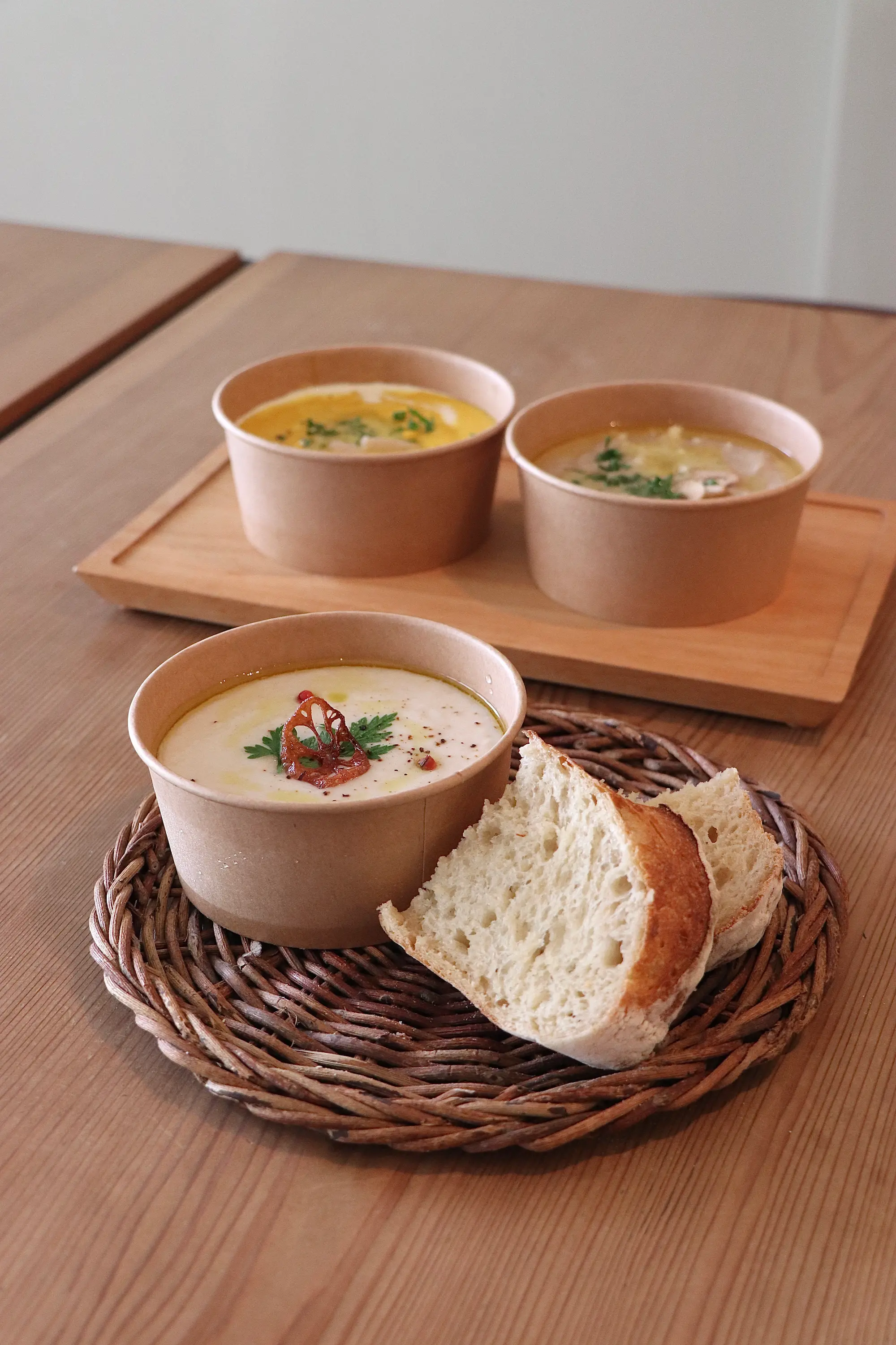 もち麦ブールと季節のポタージュ